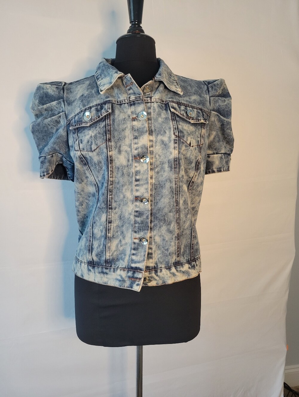 Elan Button Down Short Sleeve Puff Shacket